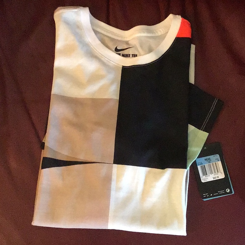 Nike athletic cut dri-fit shirt